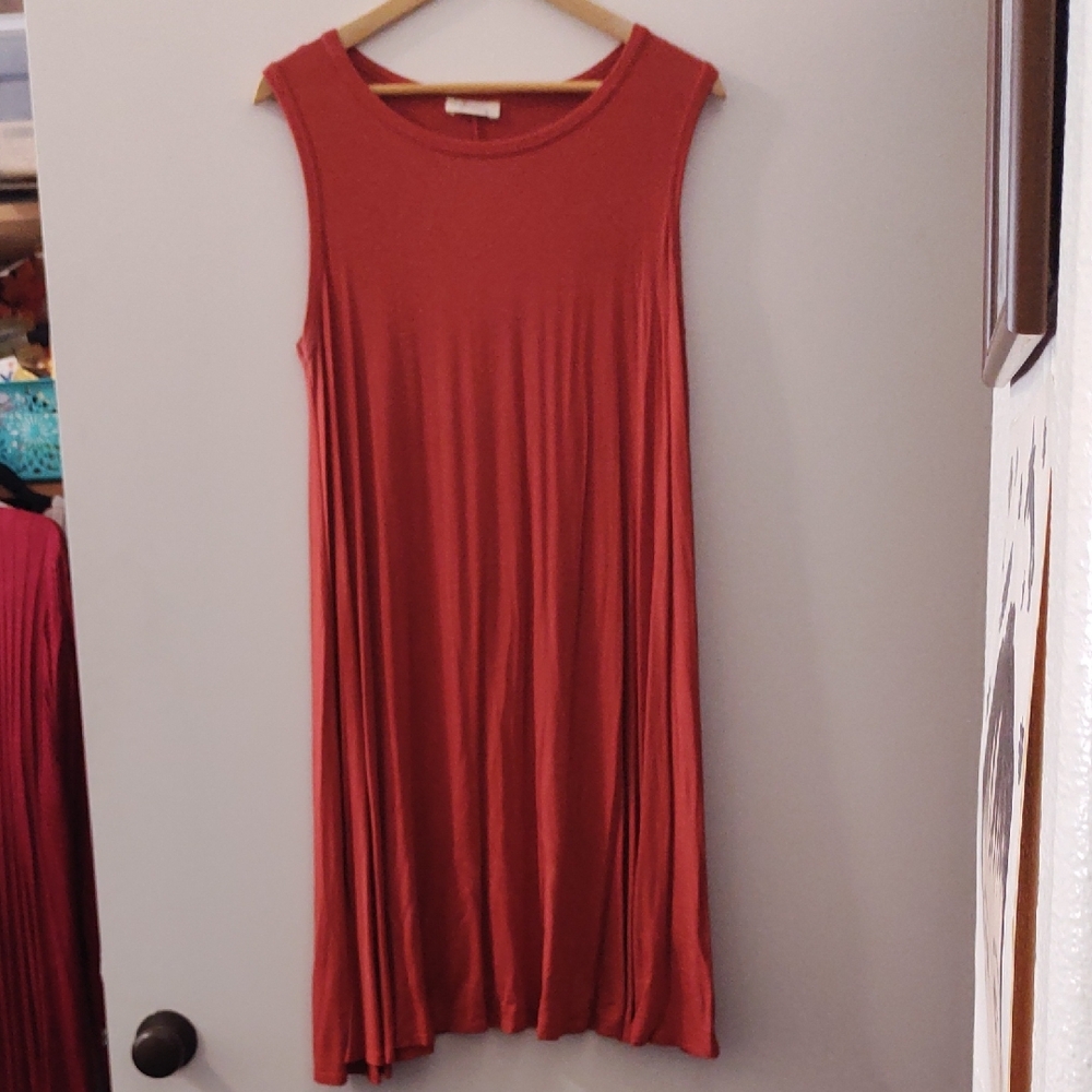 Pinc Sleeveless Red Dress